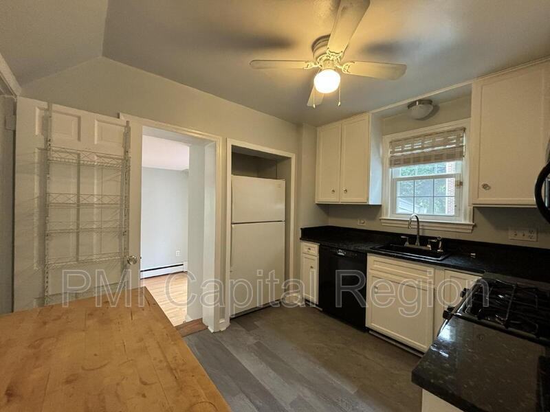 8901 Seneca Ln - Photo 4 of 24