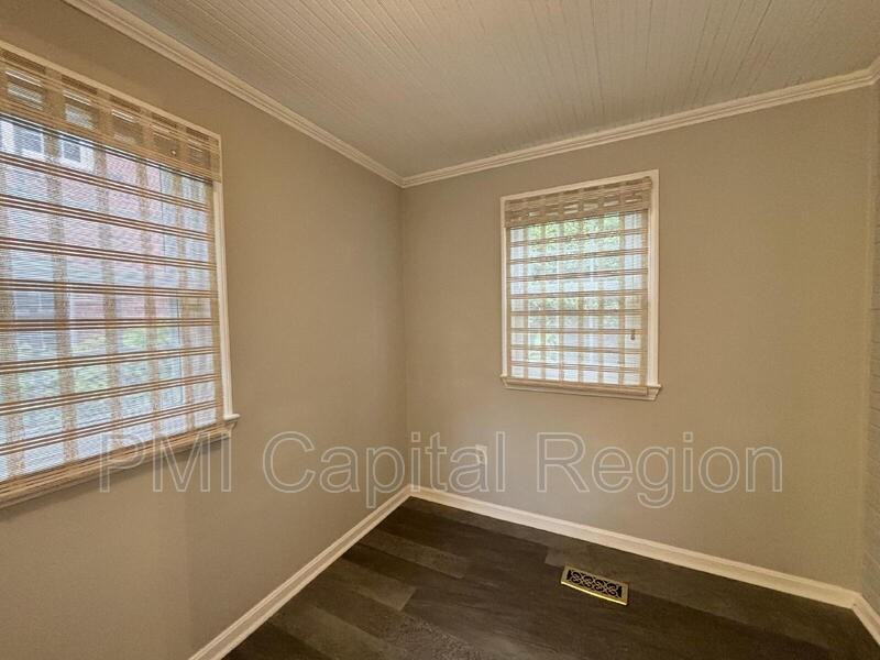 8901 Seneca Ln - Photo 7 of 24