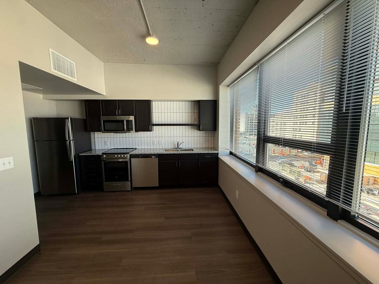 The Arnold Apartments - Photo 7 of 16