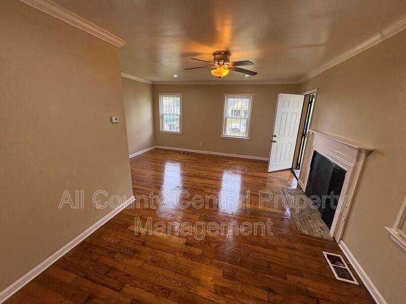 813 42nd Pl N - Photo 2 of 7