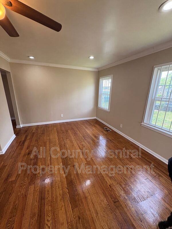 813 42nd Pl N - Photo 6 of 7