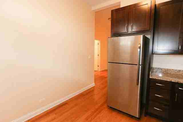 1756 W Montrose Ave #1 - Photo 5 of 21