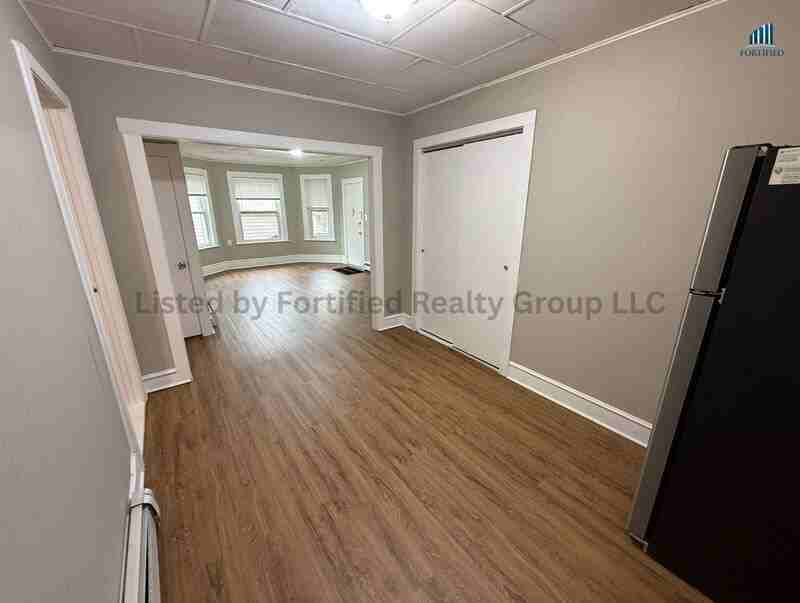 139 Oliver St #1 - Photo 4 of 17