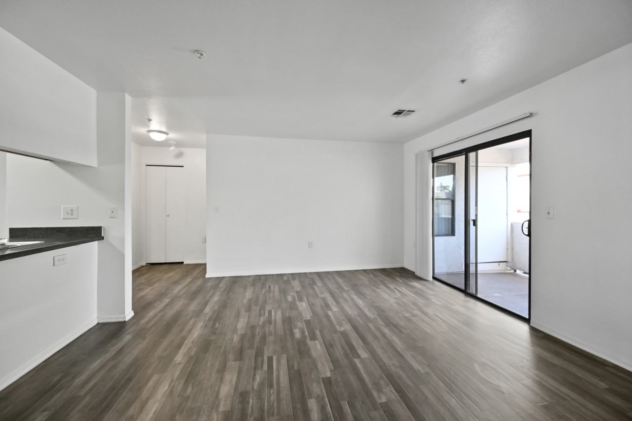 3065 North 67th Avenue #234 - Photo 5 of 27