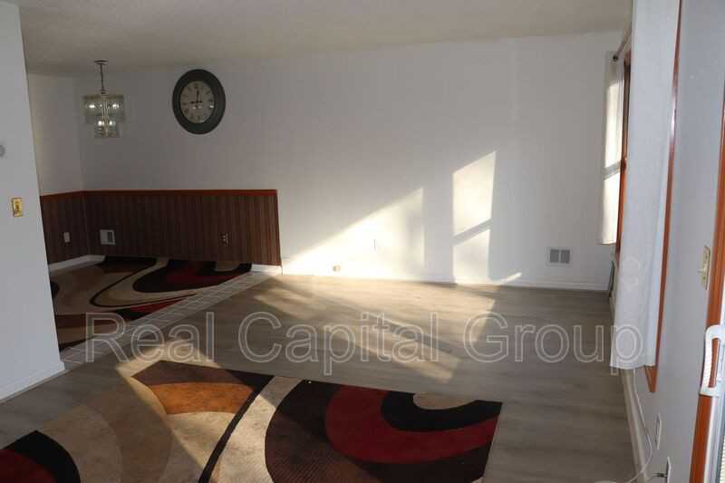 5 Cheryl Ct - Photo 3 of 21