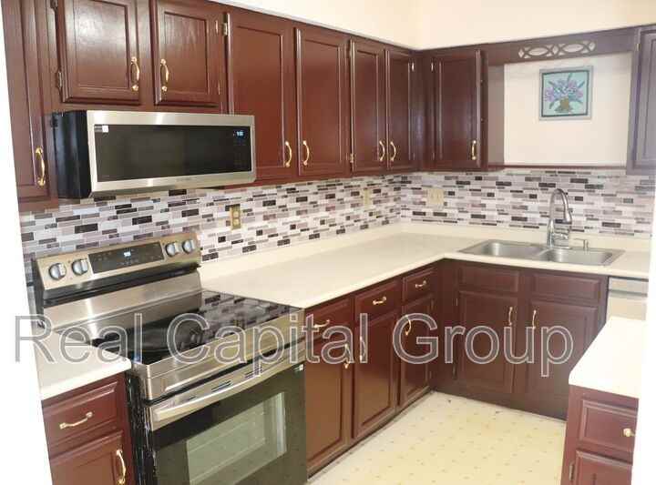 5 Cheryl Ct - Photo 7 of 21