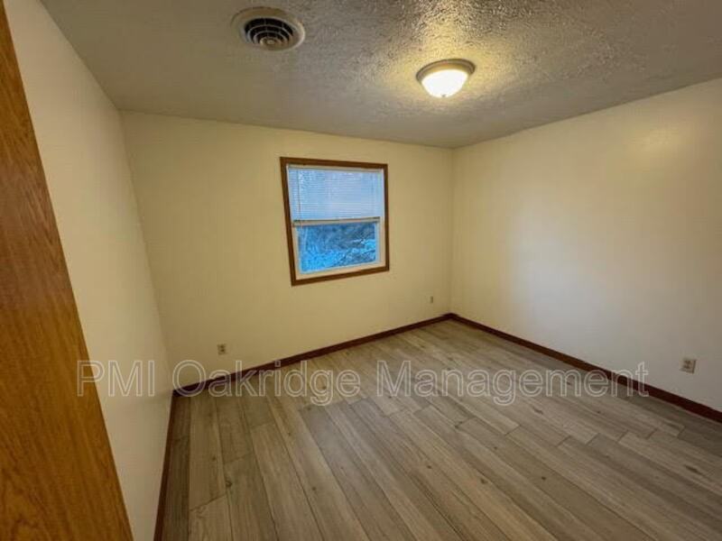 1112 W Main St #14 - Photo 4 of 19