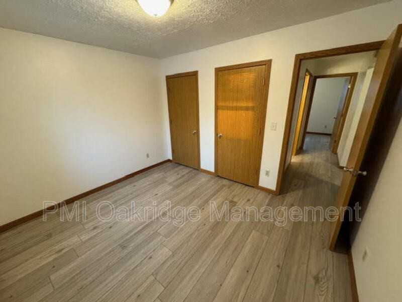 1112 W Main St #14 - Photo 5 of 19