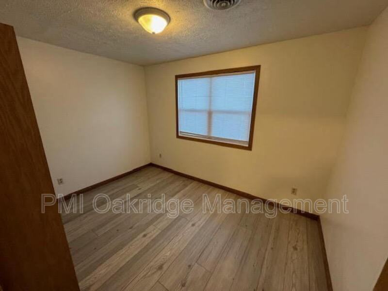 1112 W Main St #14 - Photo 7 of 19