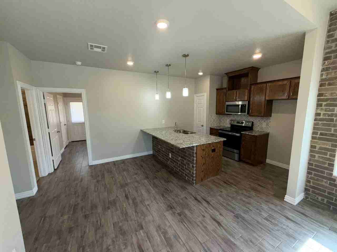 3114 Fenway Circle - Photo 4 of 13