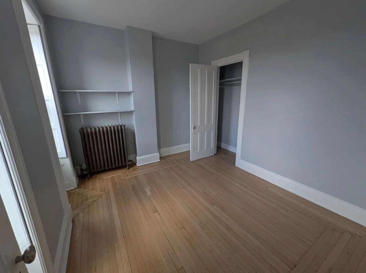 Renovated Apartment in Prime Center Square – Walk to Washington Park! - Photo 3 of 8
