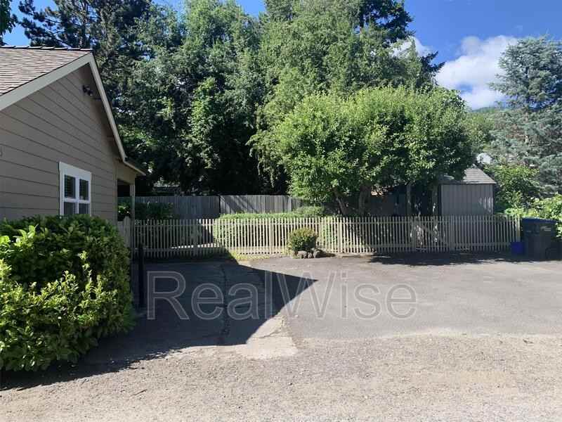 263 6th St - Photo 2 of 19