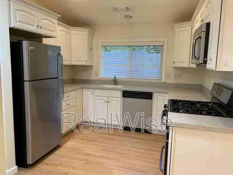 263 6th St - Photo 6 of 19