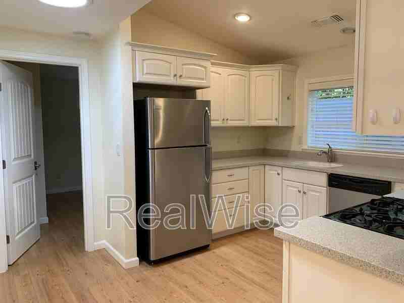 263 6th St - Photo 7 of 19