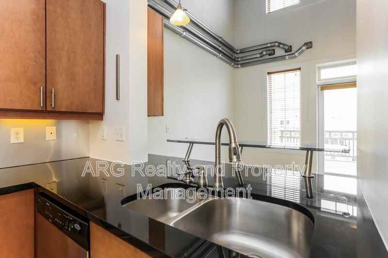 265 18th St Nw #2432 - Photo 2 of 15