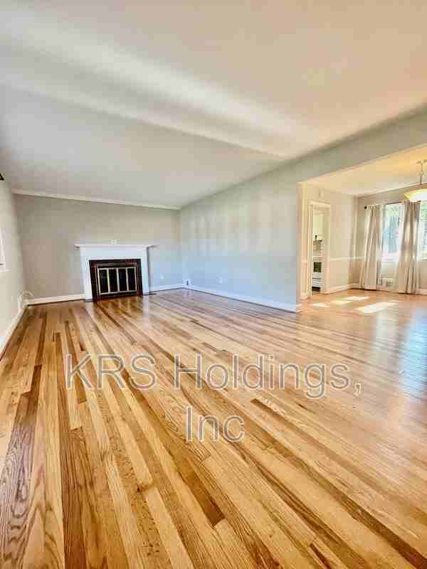 2911 Linden Ln - Photo 3 of 19