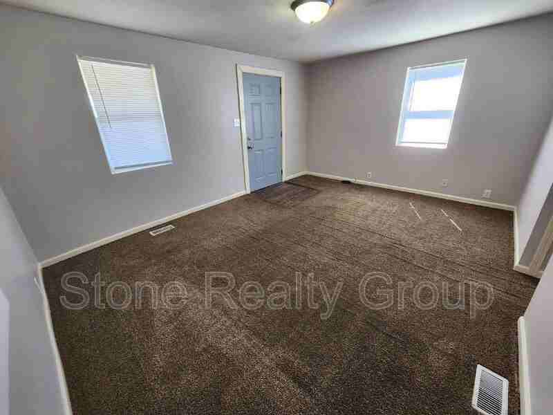 114 N 14th St - Photo 2 of 9