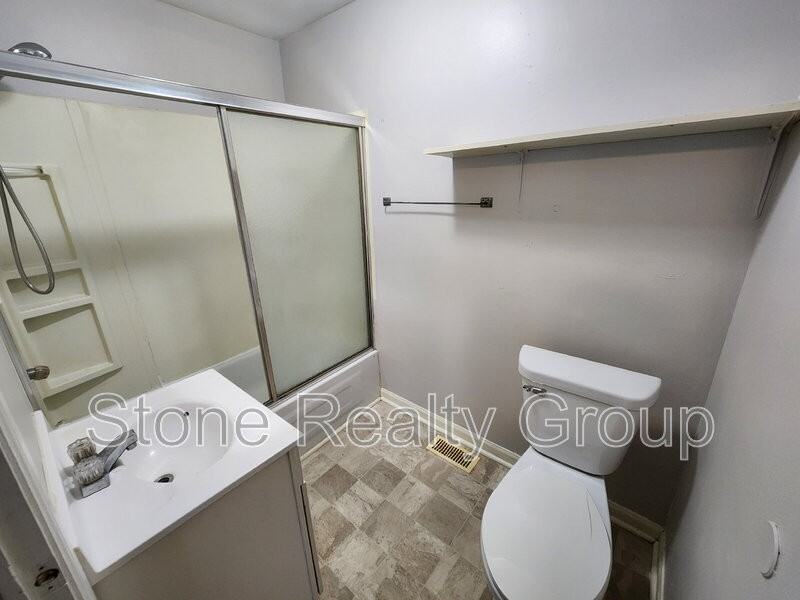 114 N 14th St - Photo 7 of 9