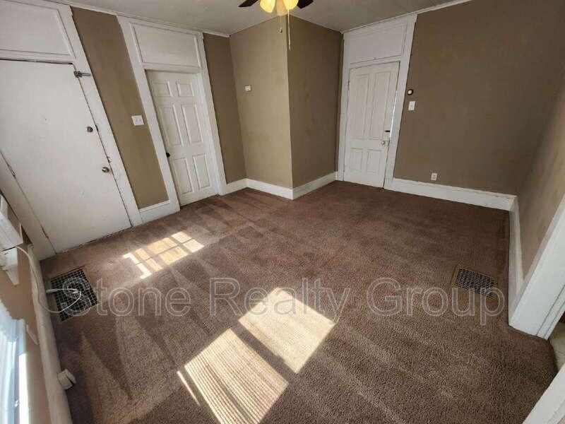 1436 S 4th St - Photo 2 of 9