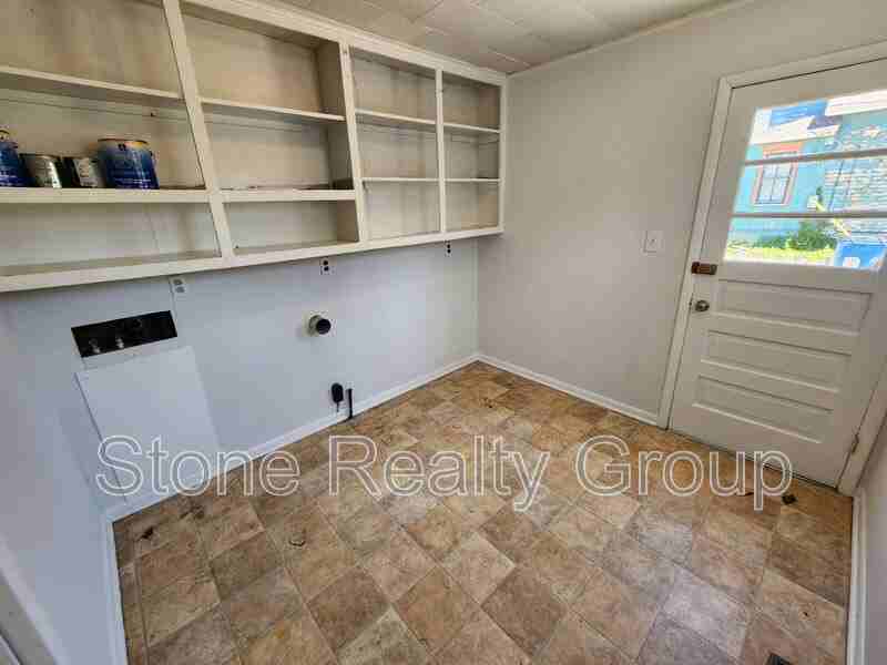 1436 S 4th St - Photo 7 of 9