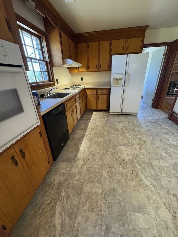 9302 Newhall Rd - Photo 4 of 15