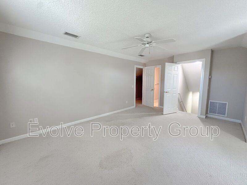 822 Summer Bay Dr - Photo 4 of 42