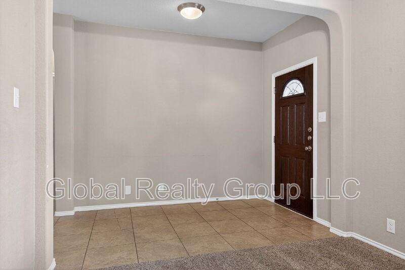 201 Canyon Vis - Photo 3 of 31