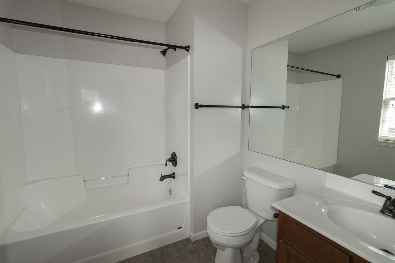 1339 W Broadway - Photo 3 of 24