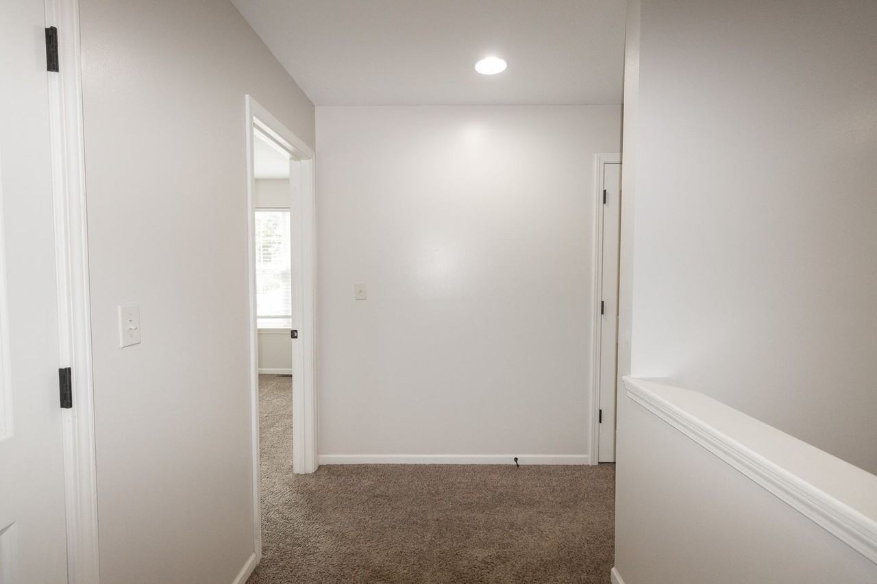 1339 W Broadway - Photo 7 of 24
