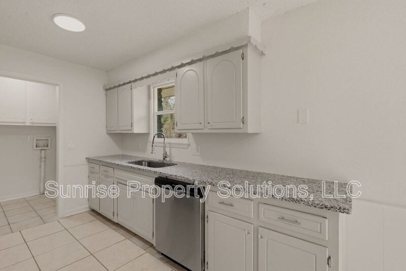 9301 Ne Sherwell Dr - Photo 6 of 22