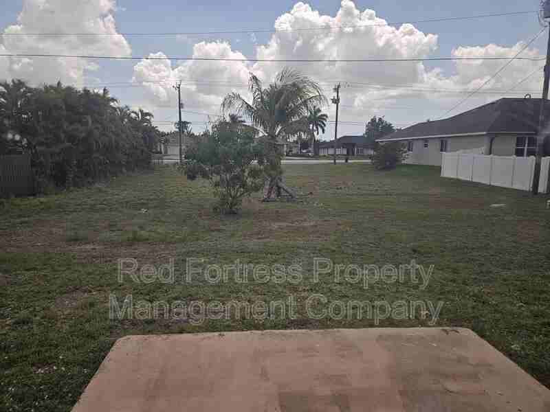 1814 Sw 42nd St - Photo 2 of 8