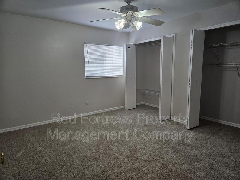 1814 Sw 42nd St - Photo 6 of 8