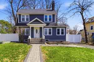 featured image of 925 Plainfield Ave