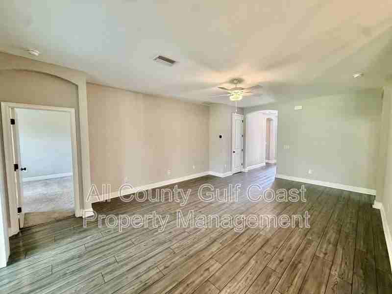 8132 Tea Olive Ter - Photo 2 of 14