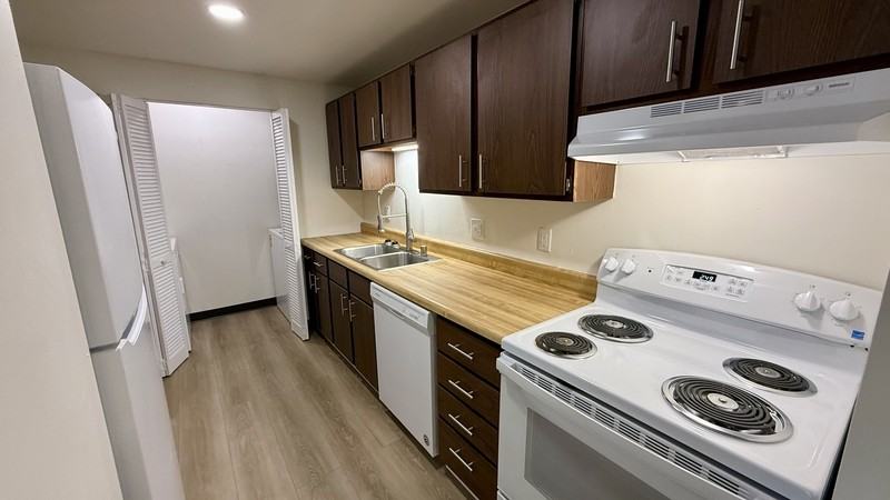 1818 School St - Photo 2 of 19