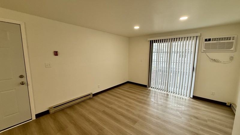 1818 School St - Photo 6 of 19