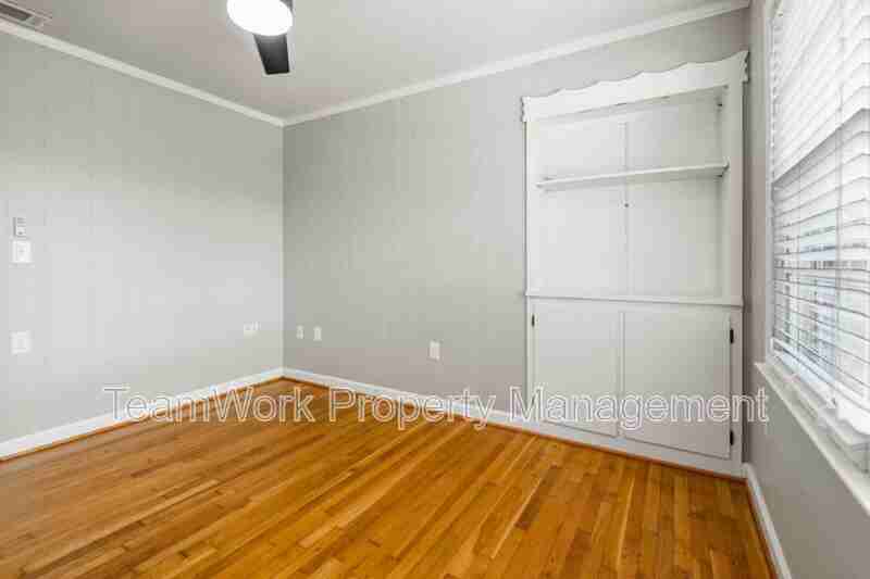 1641 Falmouth St - Photo 7 of 26