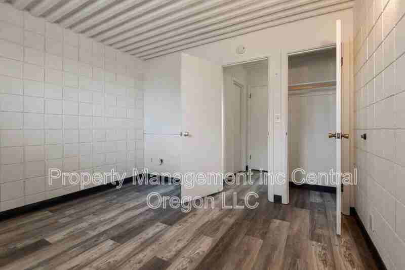 165 Se Buff St #12 - Photo 6 of 9