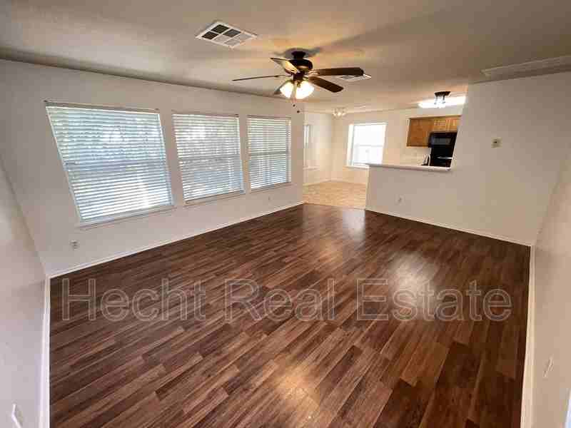 2510 Wilma Rudolph Rd - Photo 5 of 31