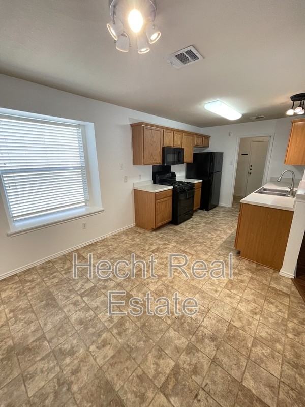 2510 Wilma Rudolph Rd - Photo 7 of 31