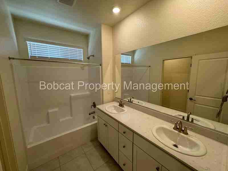 837 Bravestone Ave - Photo 6 of 32