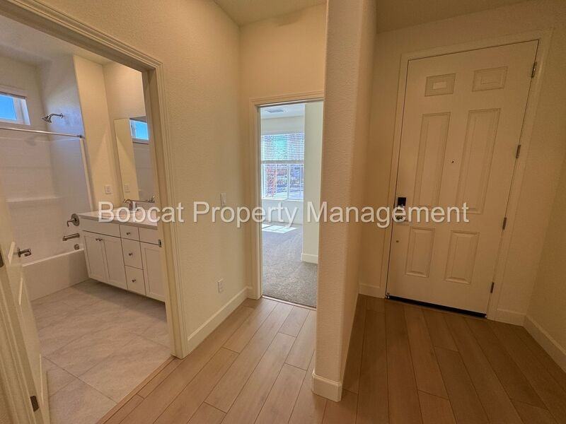 1484 W Sunset Way - Photo 2 of 32