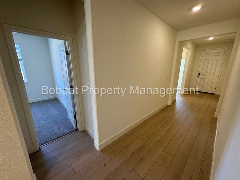 1484 W Sunset Way - Photo 7 of 32