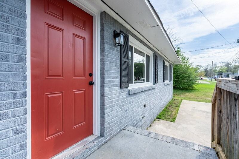 60 W Main St #3 - Photo 2 of 17