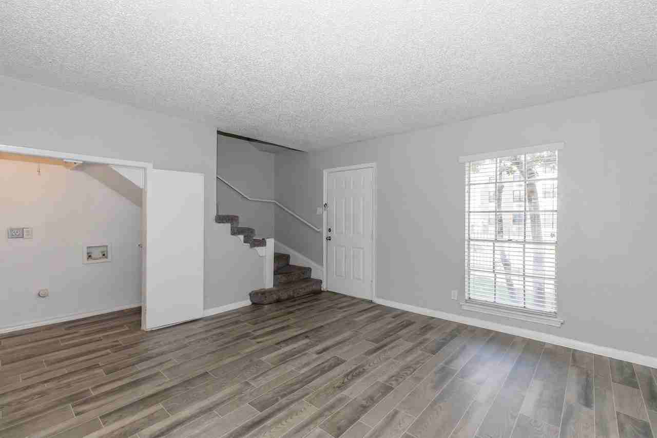 Monticello Crossroads - Photo 4 of 54