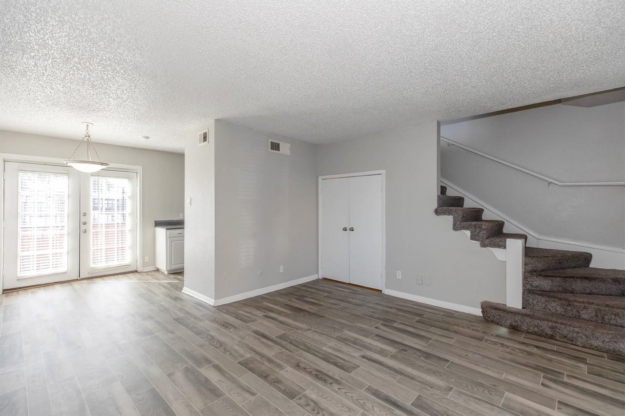 Monticello Crossroads - Photo 7 of 54