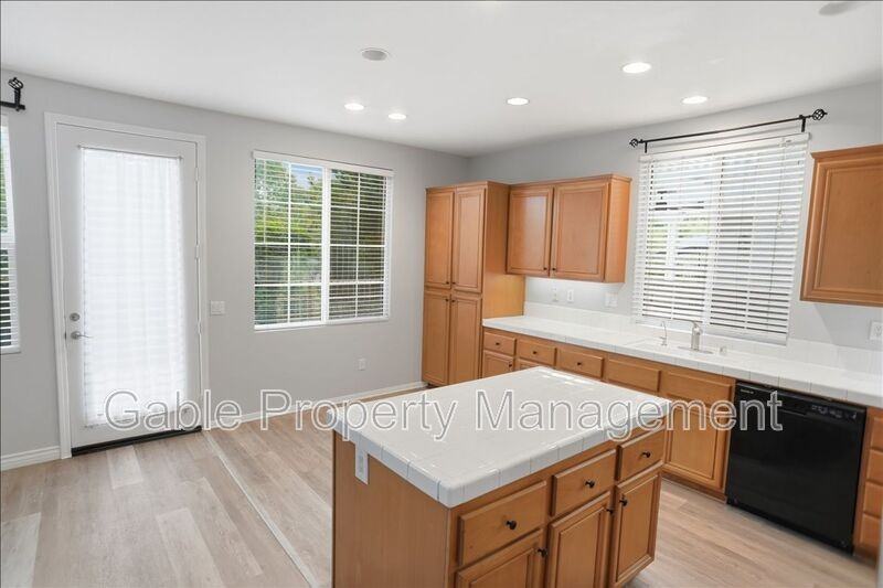 23206 Brooke Ln - Photo 6 of 27