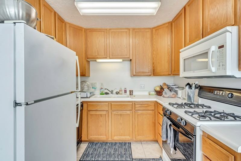 528 Ne #216-1 - Photo 2 of 17