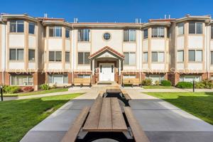 featured image of 528 Ne #216-1