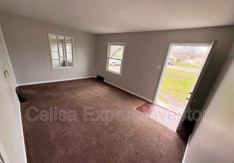 4819 S Anthony Blvd - Photo 2 of 10